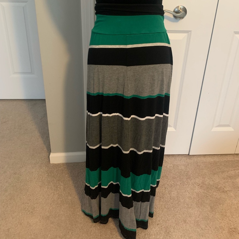 Plus Sized Maxi skirt - Picture 2 of 5